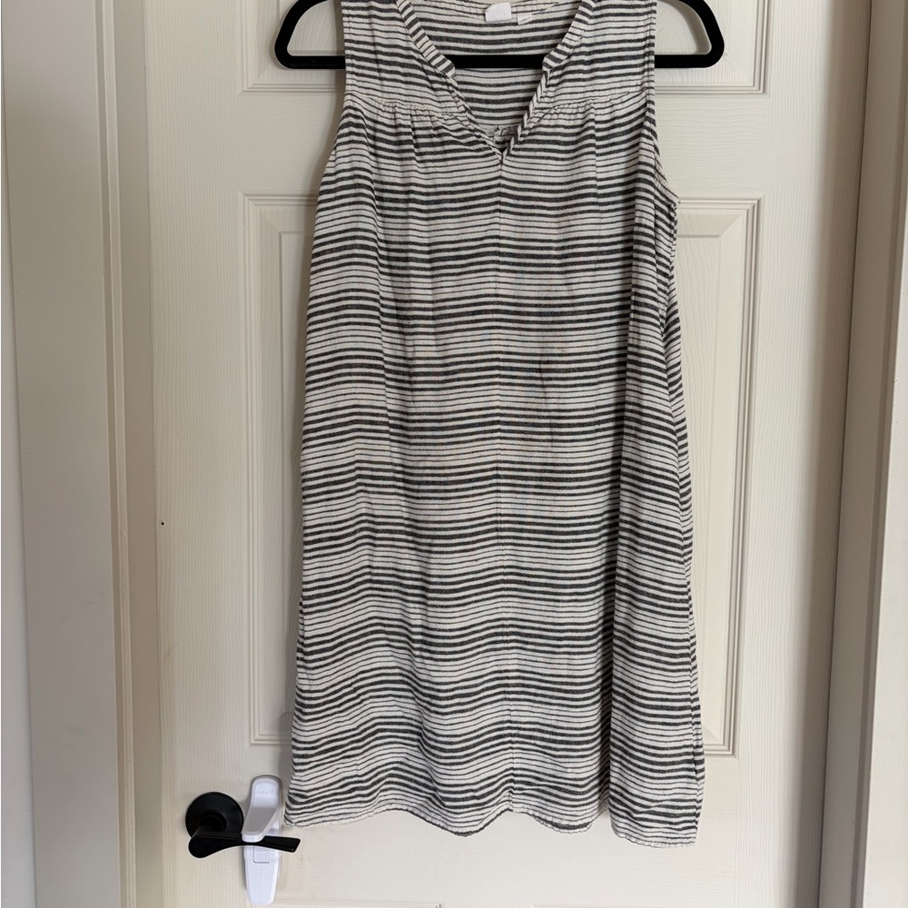 GAP || Black and White Striped Midi Dress